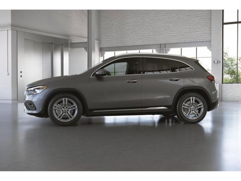 Used 2022 Mercedes-Benz GLA 250 4MATIC image 36