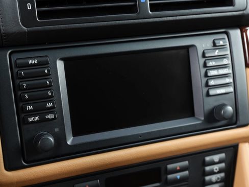 Used 2002 BMW M5 image 79