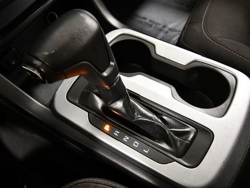 Used 2021 Chevrolet Colorado LT w/ LT Convenience Package image 26