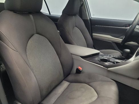 Used 2024 Toyota Camry LE w/ Convenience Package image 21