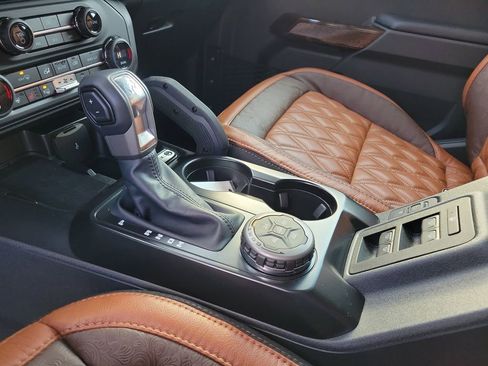 New 2025 Ford Bronco Badlands image 29