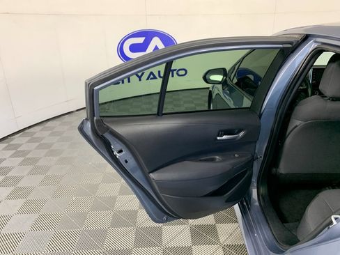 Used 2021 Toyota Corolla LE FWD image 29
