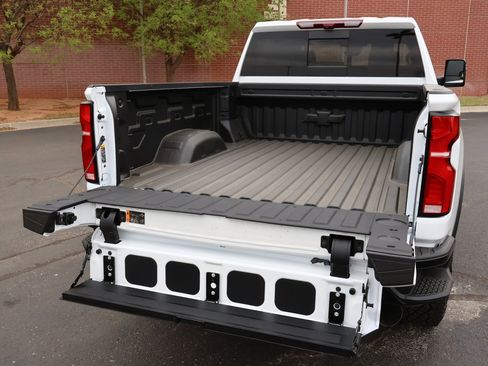 New 2026 Chevrolet Silverado 2500 ZR2 w/ LPO, Dark Essentials Package AWD/4WD image 28