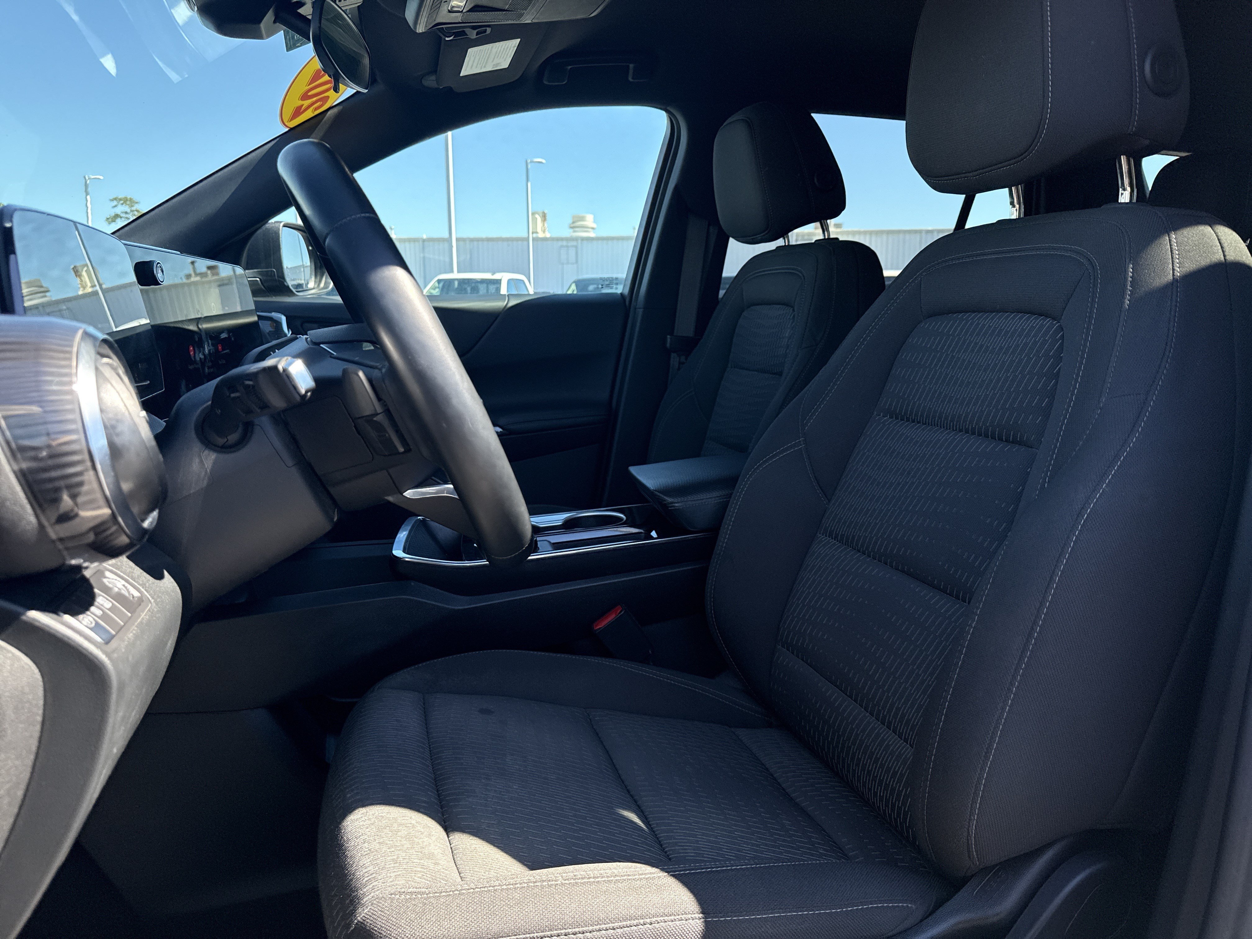 Used 2026 Chevrolet Equinox LT FWD image 16