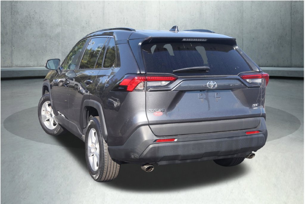 Certified 2021 Toyota RAV4 XLE w/ Convenience Package AWD/4WD image 32