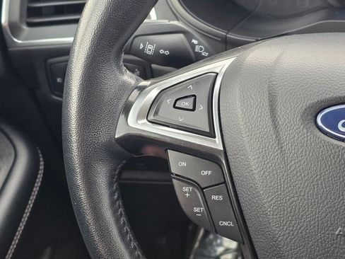 Used 2024 Ford Edge Titanium AWD/4WD image 25