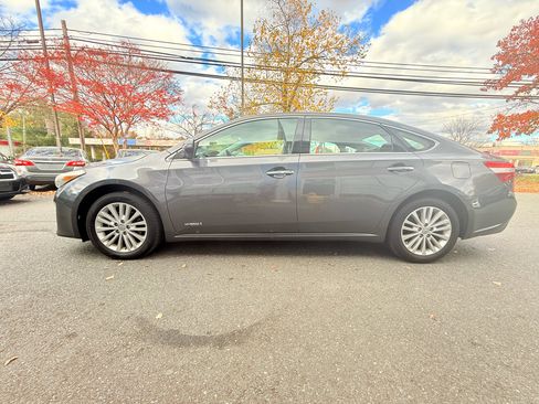 Used 2013 Toyota Avalon XLE Premium image 6