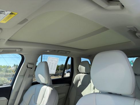 Used 2023 Volvo XC90 B5 Core w/ Protection Package Premier AWD/4WD image 17