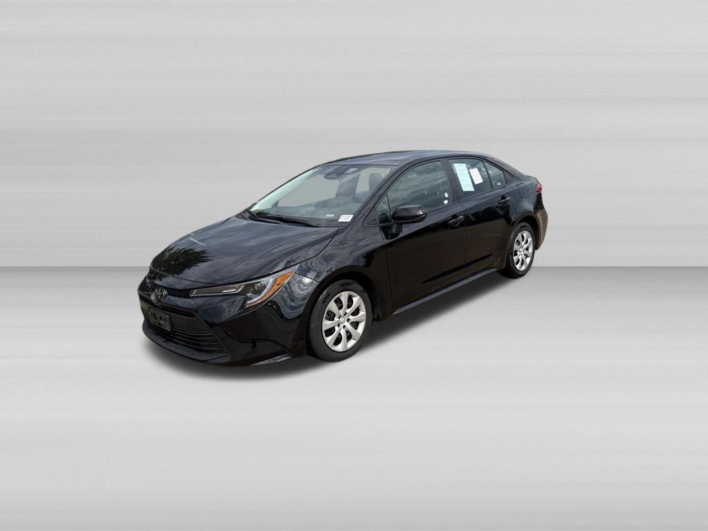 Used 2025 Toyota Corolla LE FWD image 11