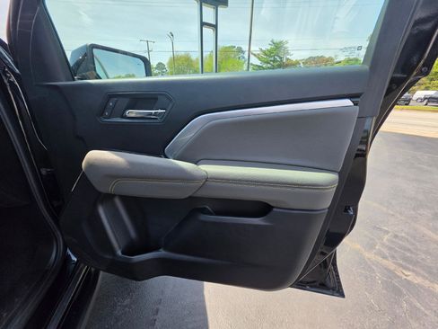 Used 2024 Chevrolet Colorado ZR2 w/ ZR2 Convenience Package III AWD/4WD image 12