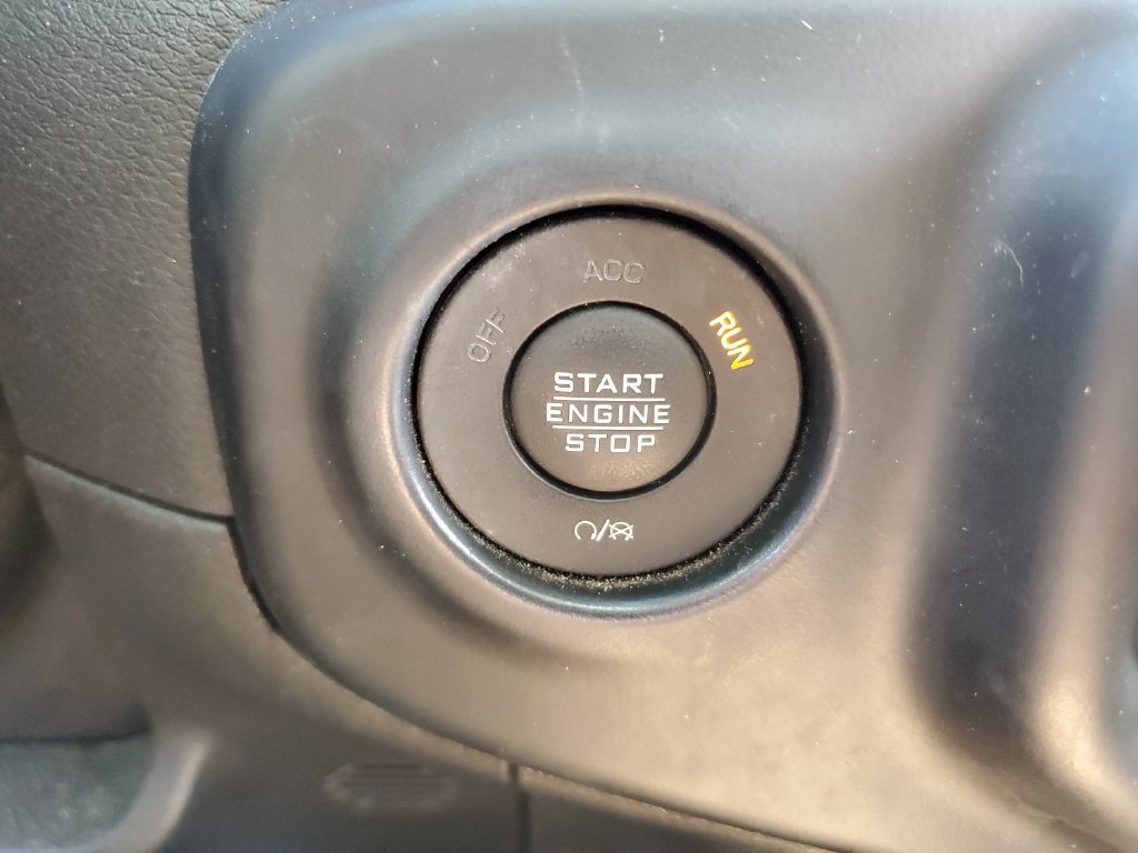 Used 2021 Jeep Gladiator Rubicon AWD/4WD image 24