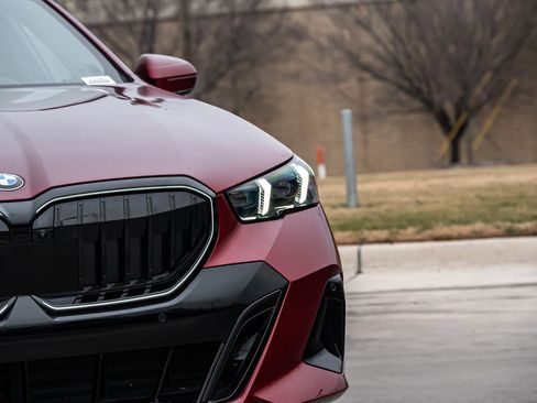 Certified 2024 BMW 540i xDrive image 7