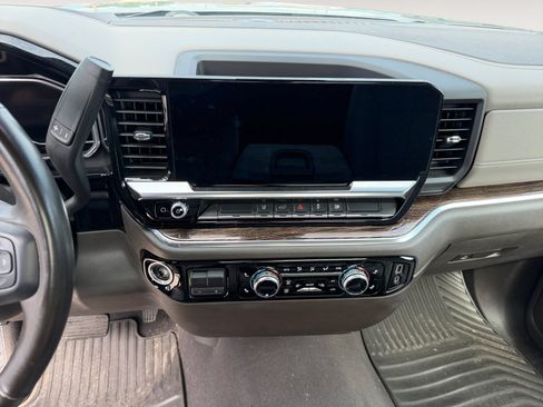 Certified 2024 GMC Sierra 2500 SLE w/ SLE Convenience Package AWD/4WD image 11