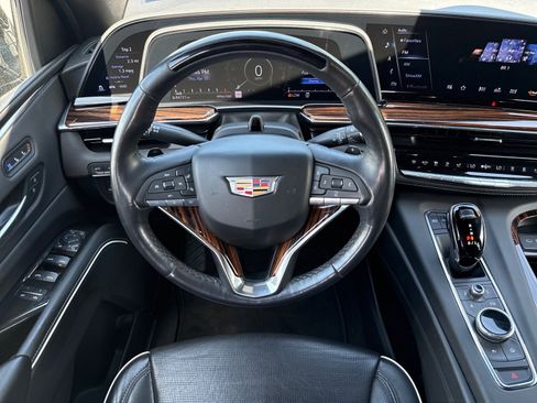 Used 2023 Cadillac Escalade ESV Premium Luxury AWD/4WD image 14