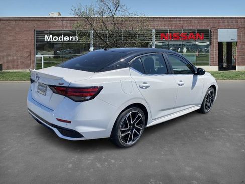 New 2025 Nissan Sentra SR image 4