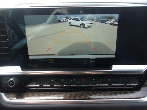 Used 2022 Chevrolet Silverado 1500 LT image 13