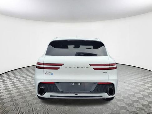 Used 2022 Genesis GV70 2.5T w/ Advanced Package image 10