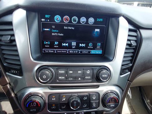 Used 2018 Chevrolet Tahoe LT w/ LT Signature Package AWD/4WD image 21