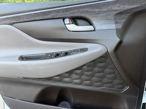 Used 2019 Hyundai Santa Fe SE AWD/4WD image 17