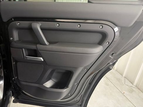 Used 2025 Land Rover Defender 110 S AWD/4WD image 18