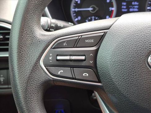 Used 2020 Hyundai Santa Fe SE AWD/4WD image 4