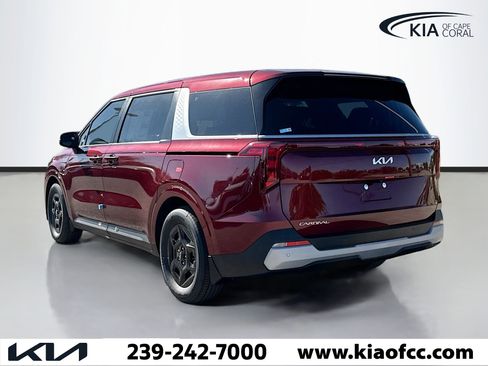 New 2026 Kia Carnival image 3