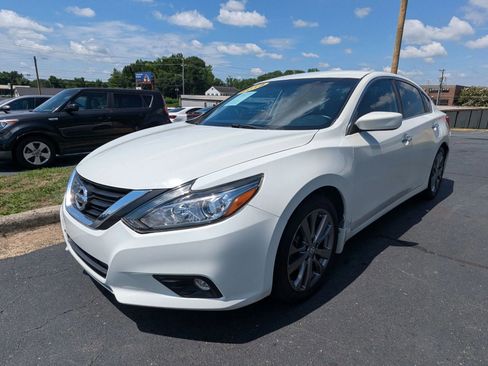 Used 2018 Nissan Altima 2.5 SR w/ SR Special Edition FWD image 3