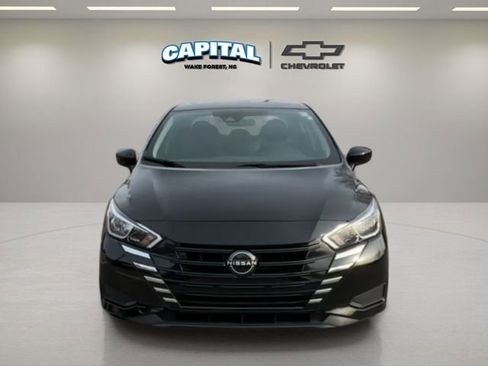 Used 2023 Nissan Versa SV image 8