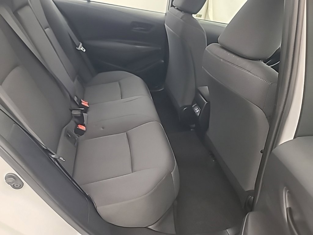 Used 2025 Toyota Corolla LE FWD image 18
