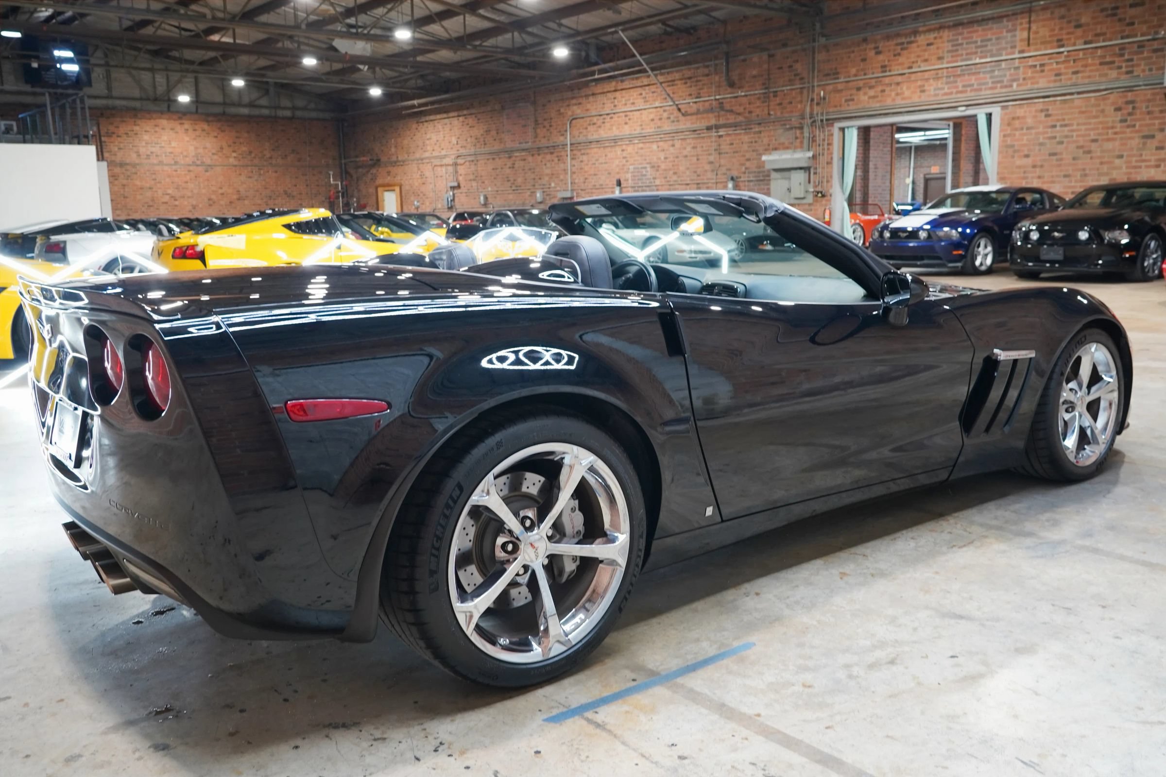 Used 2011 Chevrolet Corvette Grand Sport w/ Preferred Equipment Group RWD image 36