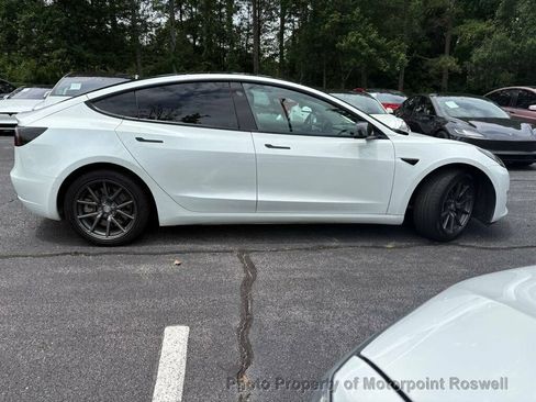 Used 2022 Tesla Model 3 Long Range AWD/4WD image 8