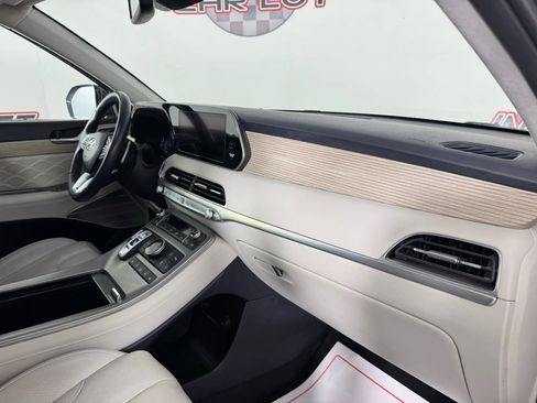 Used 2022 Hyundai Palisade Calligraphy image 12