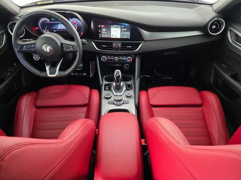 Used 2024 Alfa Romeo Giulia Ti w/ Performance Driving Package RWD image 4