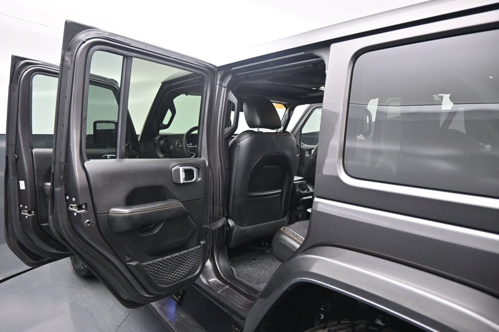 Used 2020 Jeep Wrangler Unlimited Sahara AWD/4WD image 14
