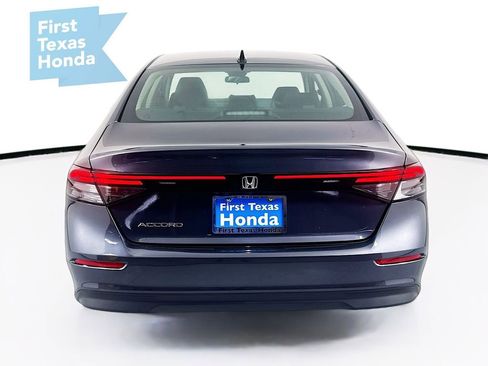 Certified 2025 Honda Accord SE image 6