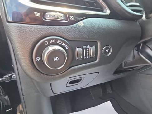 Used 2023 Jeep Cherokee Altitude Lux AWD/4WD image 28