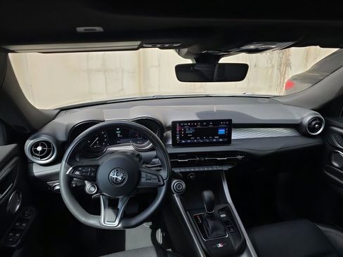 Used 2025 Ford Expedition Max Platinum AWD/4WD image 3