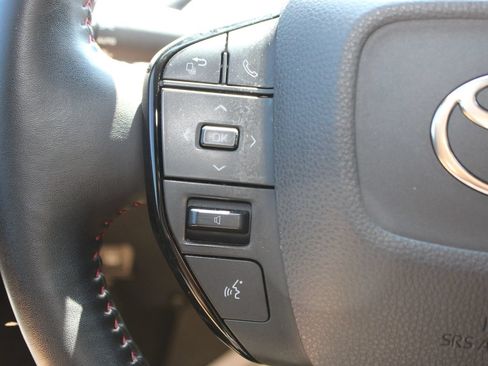 Used 2023 Toyota Prius Prime FWD image 32