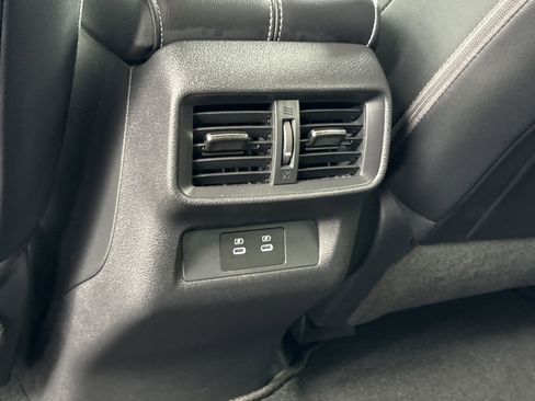 Used 2025 Nissan Murano SL AWD/4WD image 11