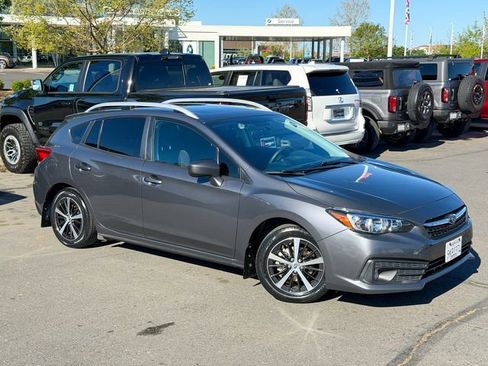 Used 2022 Subaru Impreza Premium image 2