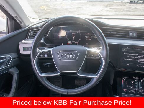 Used 2021 Audi e-tron Premium image 15