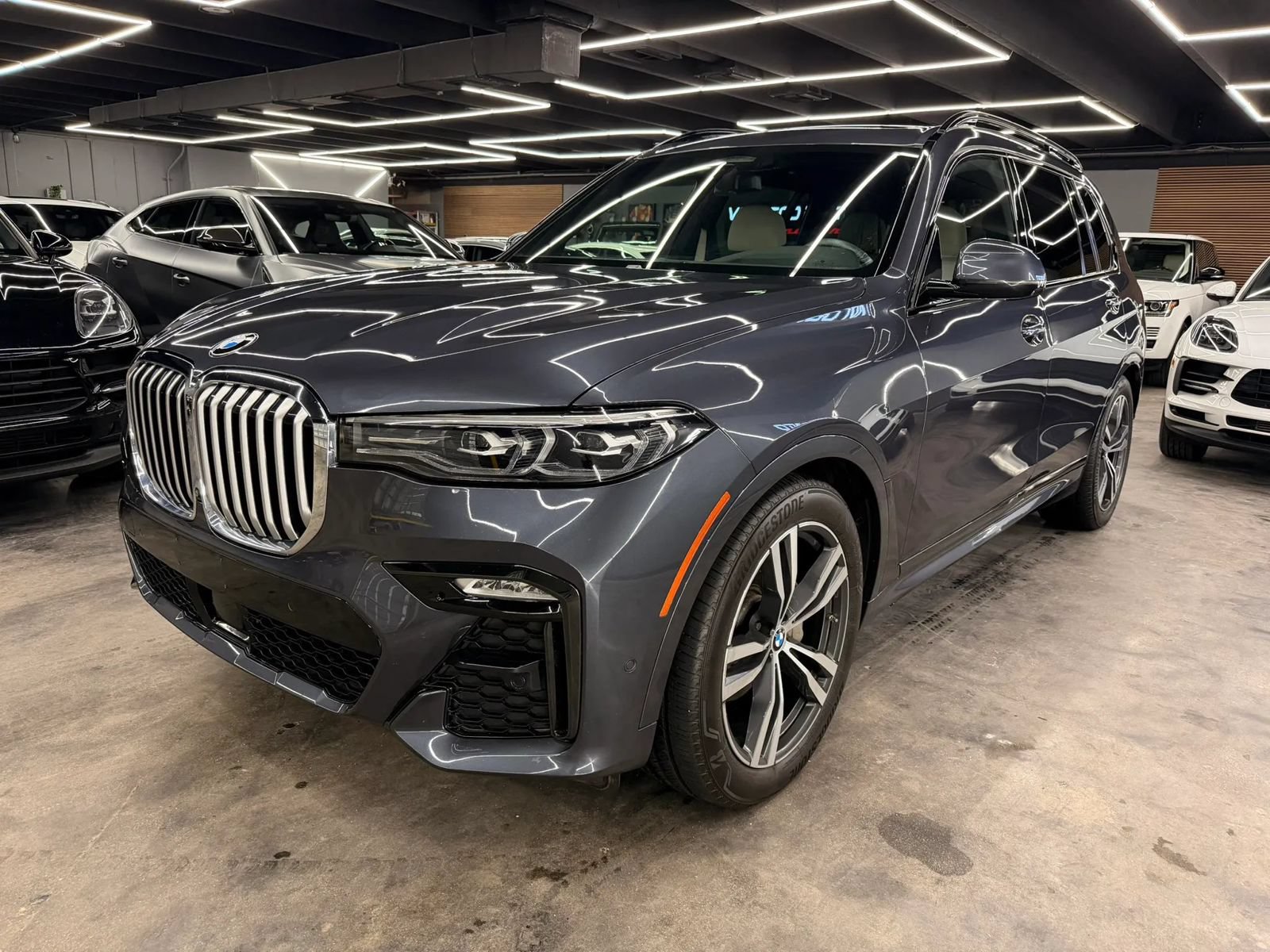Used 2020 BMW X7 xDrive40i w/ M Sport Package AWD/4WD image 2