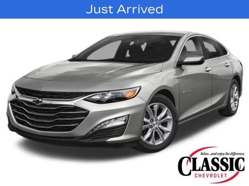 Used 2022 Chevrolet Malibu LT image 1