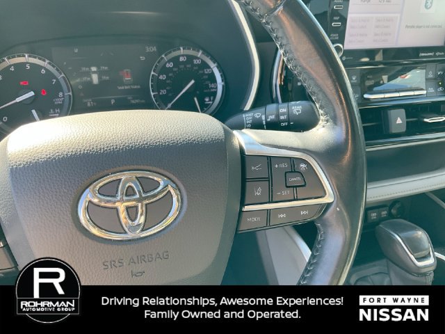 Used 2021 Toyota Highlander XLE AWD/4WD image 22