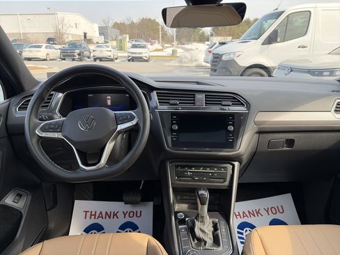 Certified 2022 Volkswagen Tiguan SE image 14