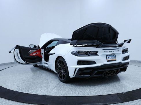 Used 2024 Chevrolet Corvette Z06 image 10