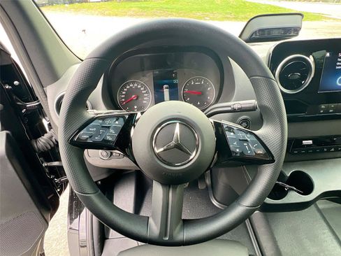 New 2025 Mercedes-Benz Sprinter 2500 image 9
