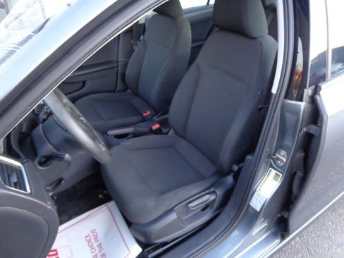 Used 2013 Volkswagen Jetta S image 23