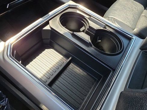 Used 2022 Ford F250 Lariat w/ Lariat Ultimate Package AWD/4WD image 26