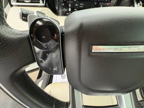 Used 2019 Land Rover Range Rover Velar R-Dynamic SE AWD/4WD image 12